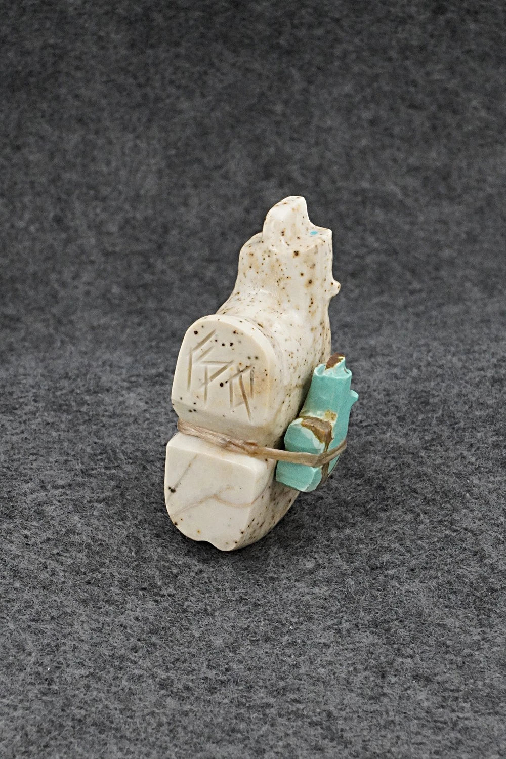 Bear Zuni Fetish Carving - Farlan & Paulette Quam