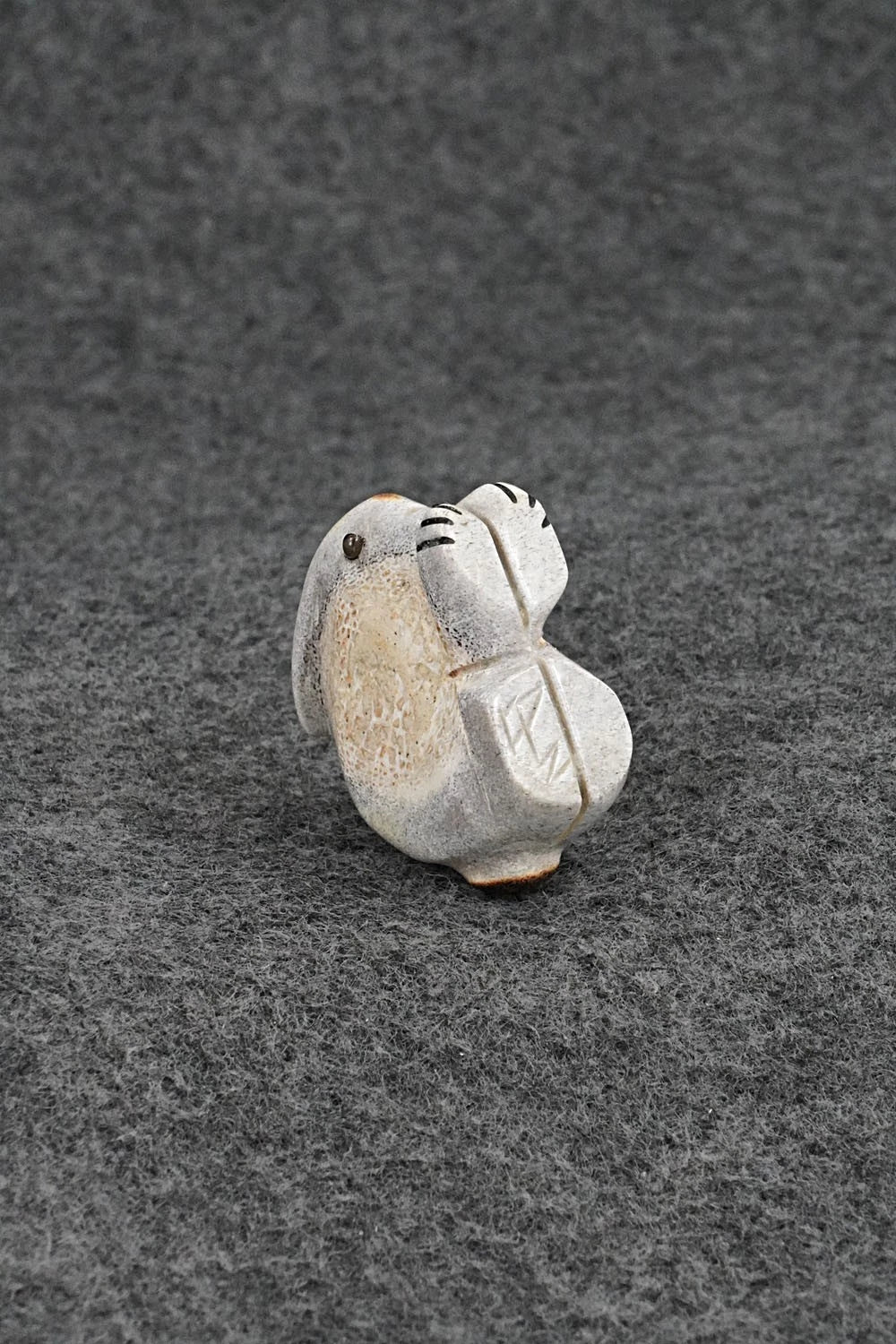 Rabbit Zuni Fetish Carving - Claudia Peina