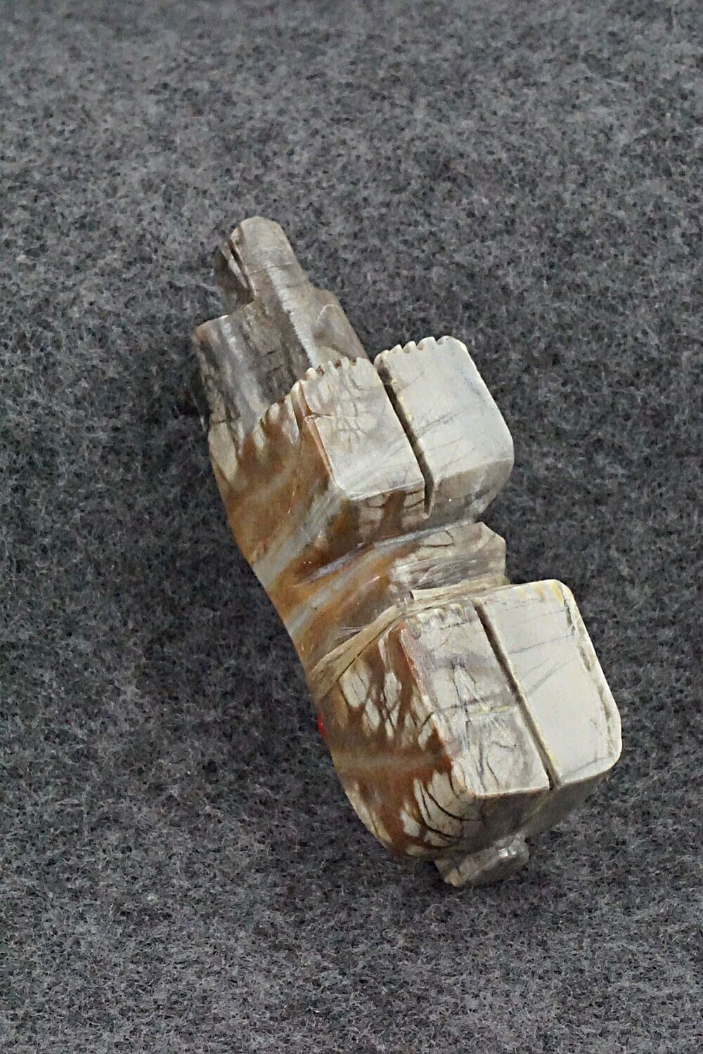 Bear Zuni Fetish Carving - Alex Tsethlikai