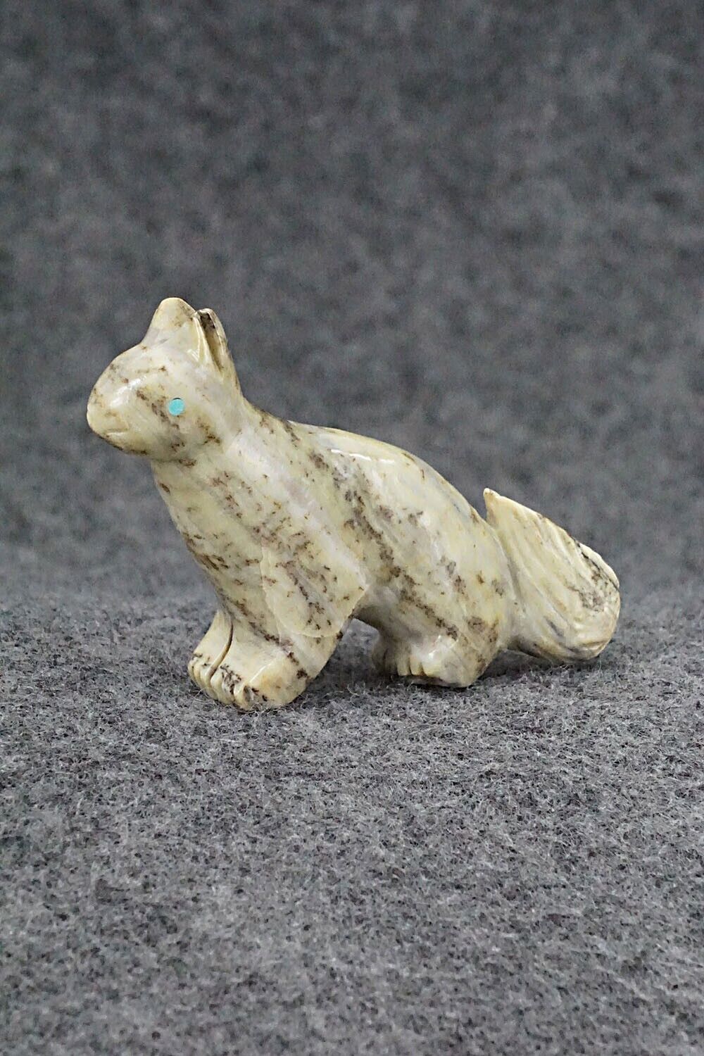 Wolf Zuni Fetish Carving - Brian Yunie