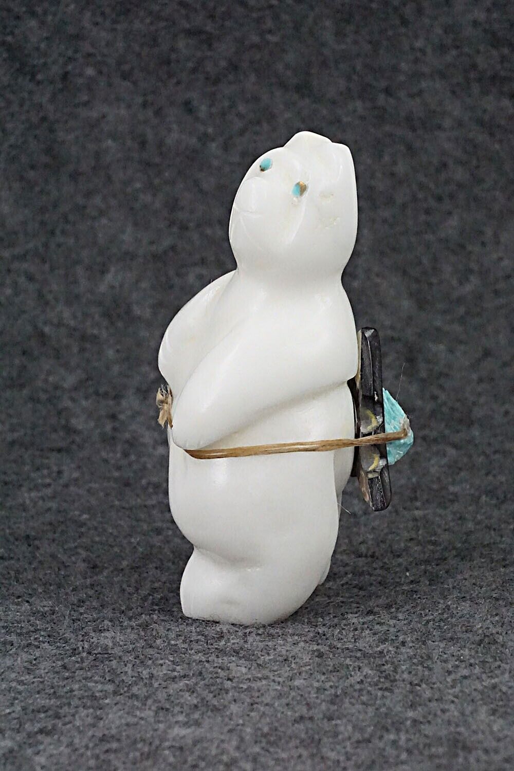 Bear Zuni Fetish Carving - Ariane Quam