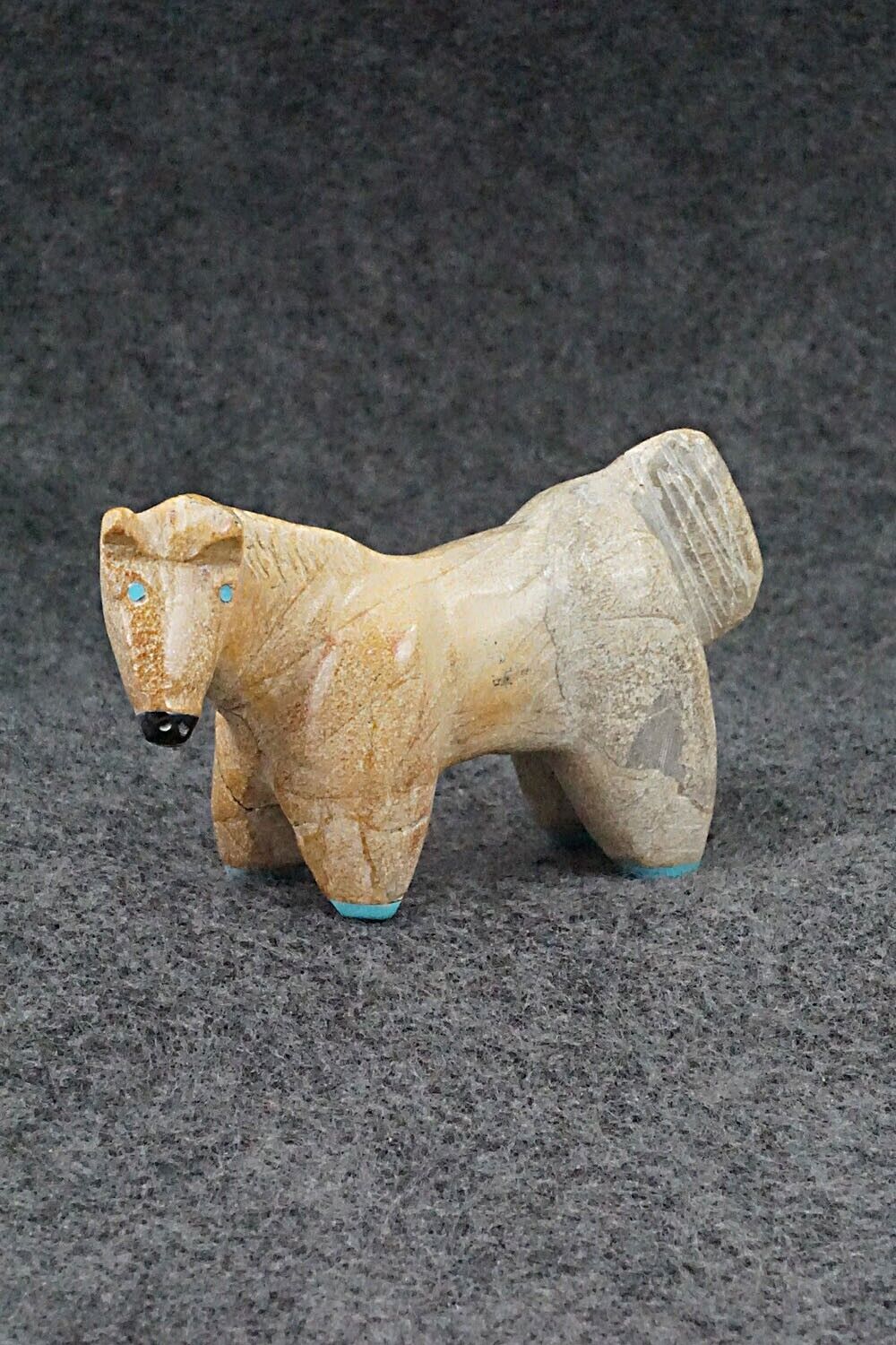 Horse Zuni Fetish Carving - Freddie Leekya