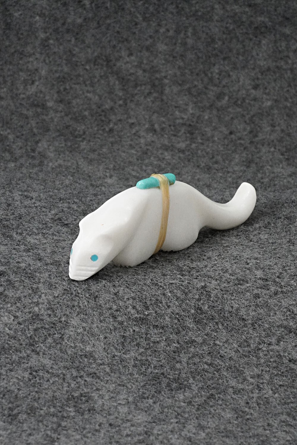 Mountain Lion Zuni Fetish Carving - Herbert Halate