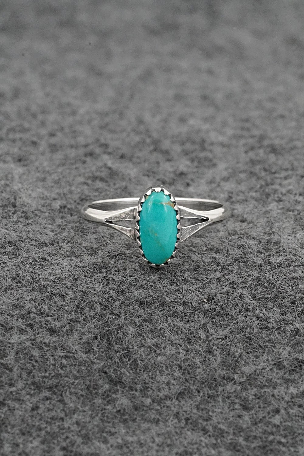 Turquoise & Sterling Silver Ring - Matthew Gordon - Size 8