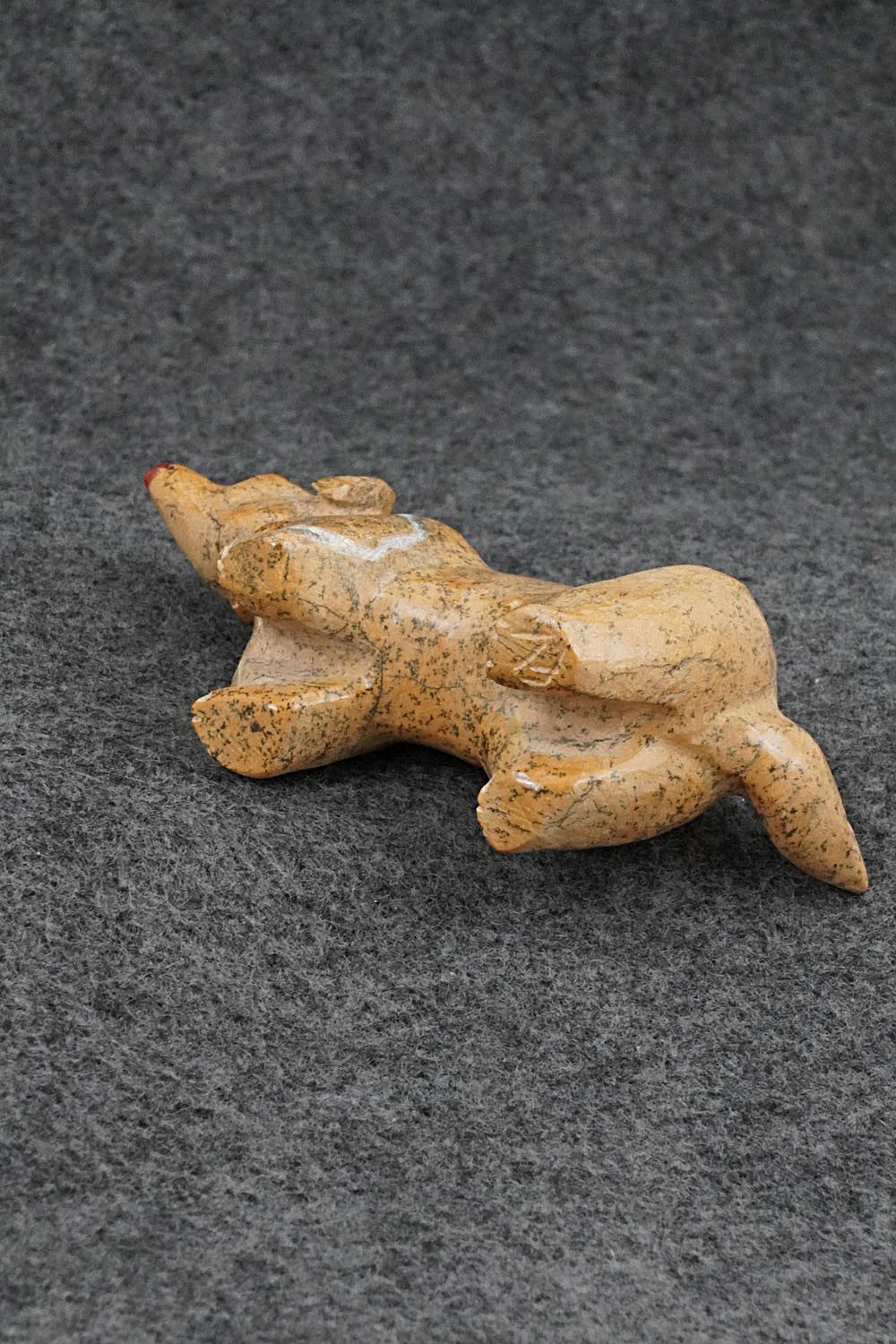 Dog Zuni Fetish Carving - Freddie Leekya