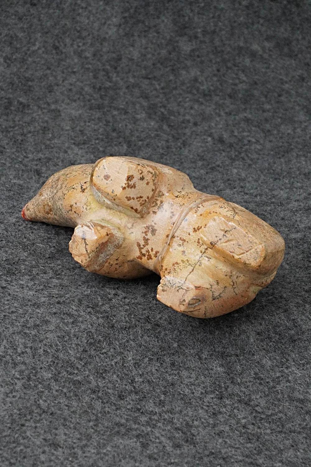 Bear Zuni Fetish Carving - Freddie Leekya