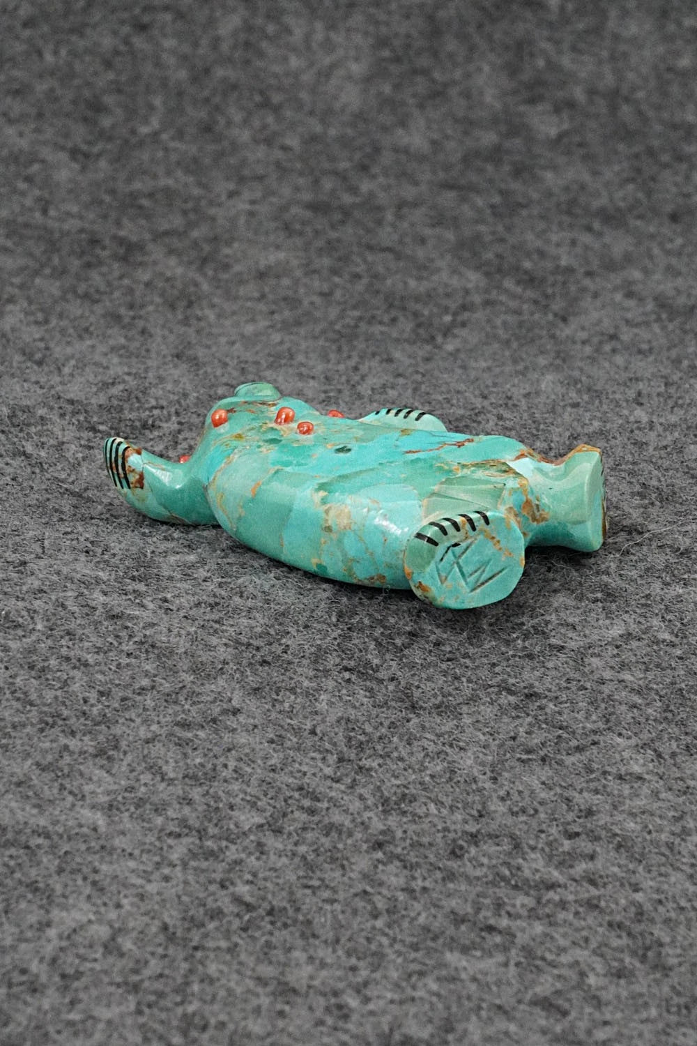 Bear Zuni Fetish Carving - Claudia Peina
