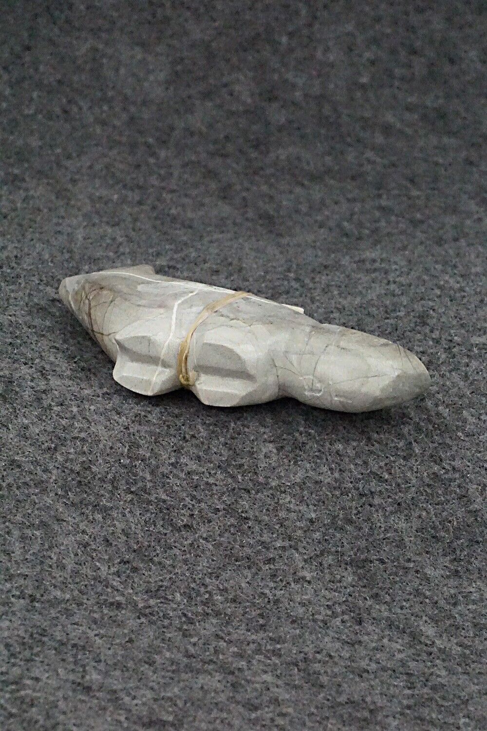 Wolf Zuni Fetish Carving - Delvin Leekya