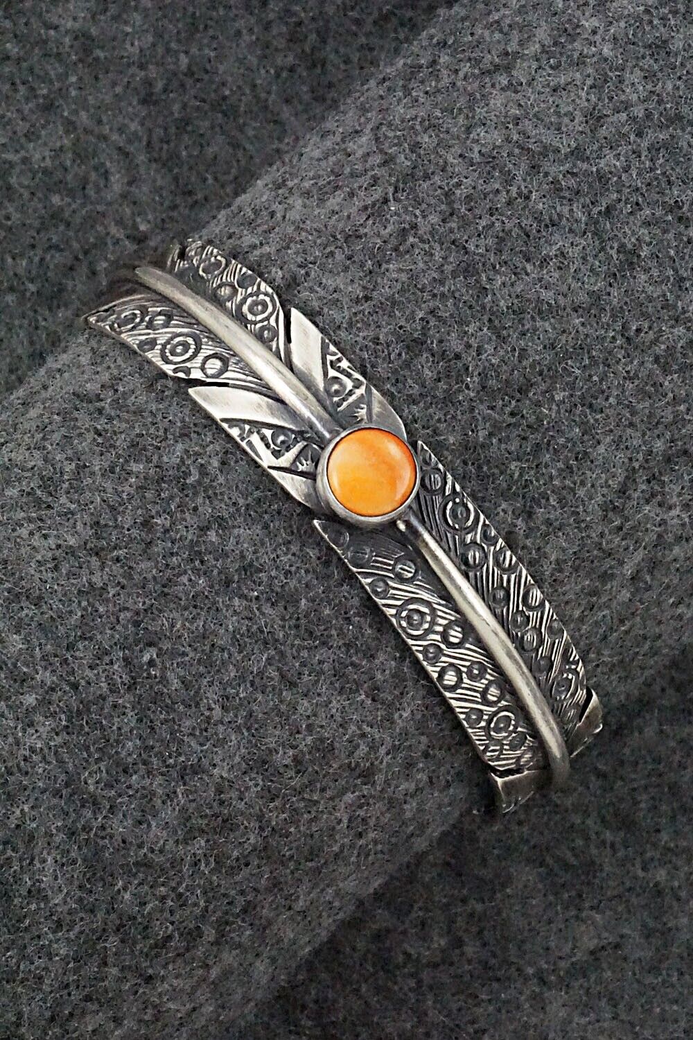 Spiny Oyster & Sterling Silver Bracelet - Raymond Coriz