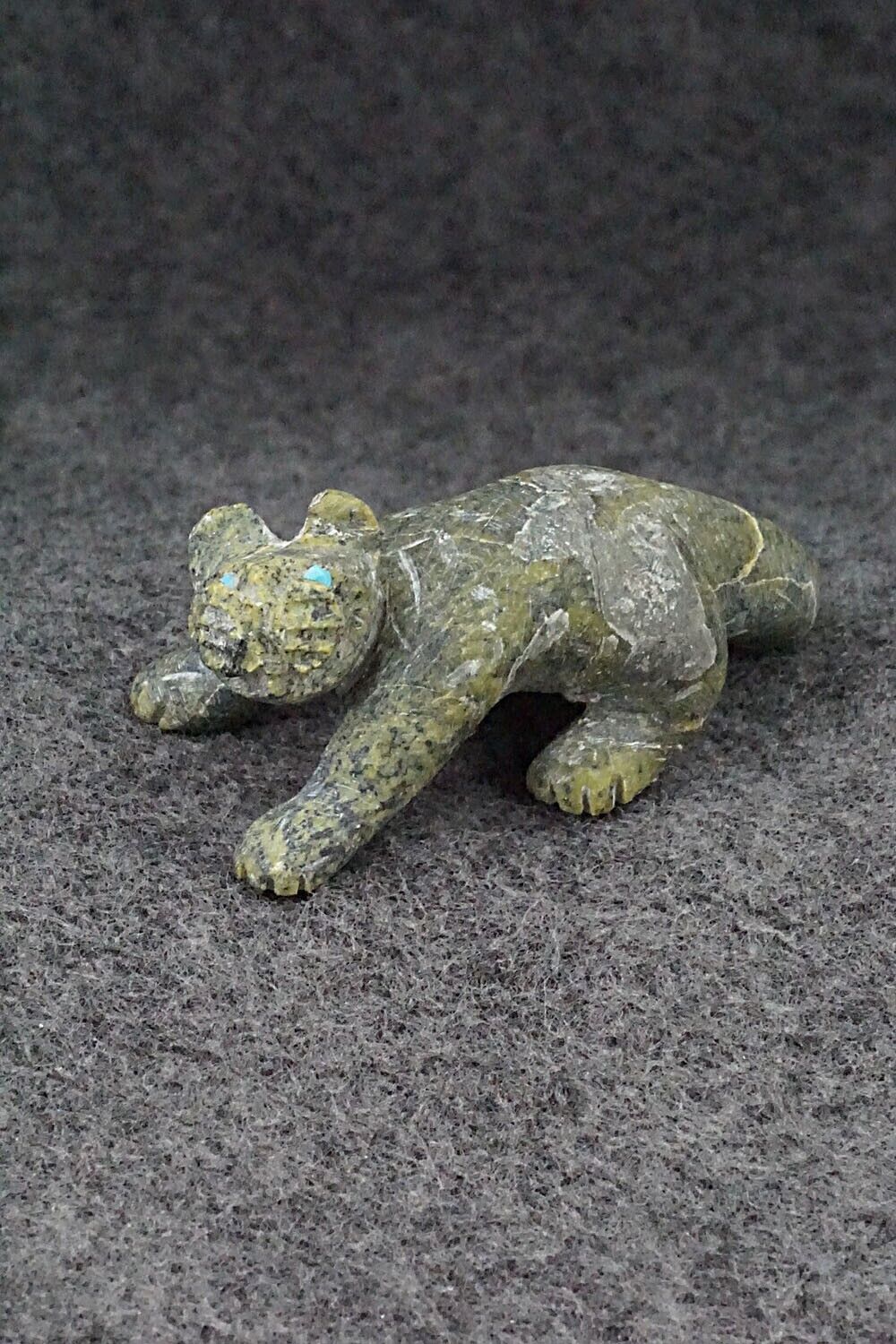 Mountain Lion Zuni Fetish Carving - Cody Cheama