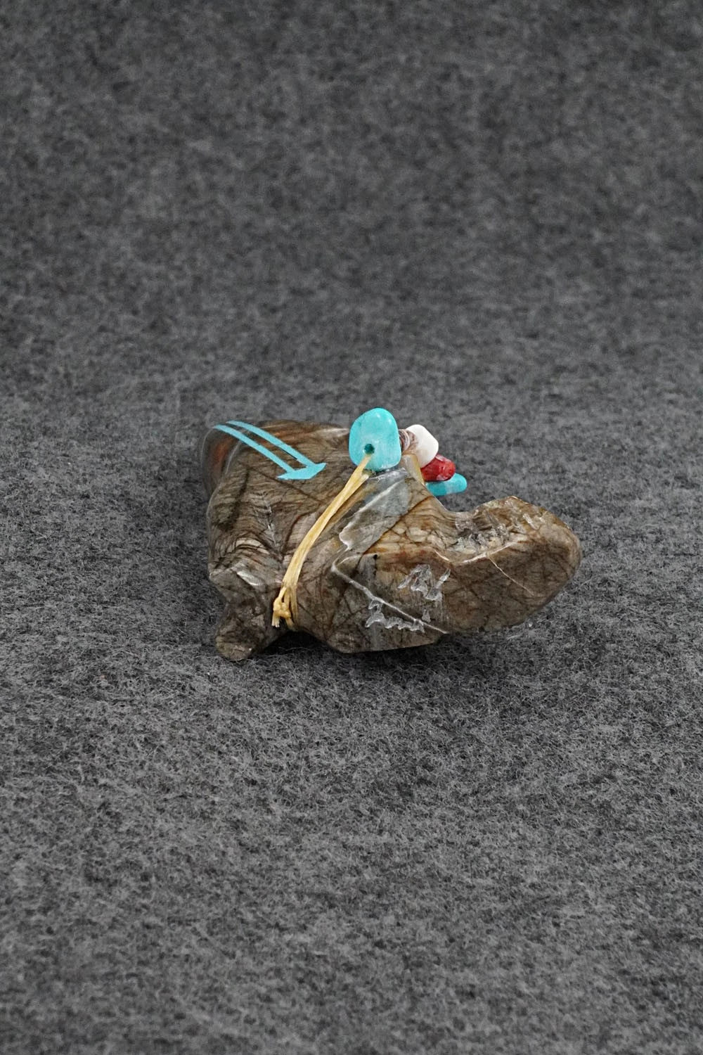 Wolf Zuni Fetish Carving - Rodney Laiwakete