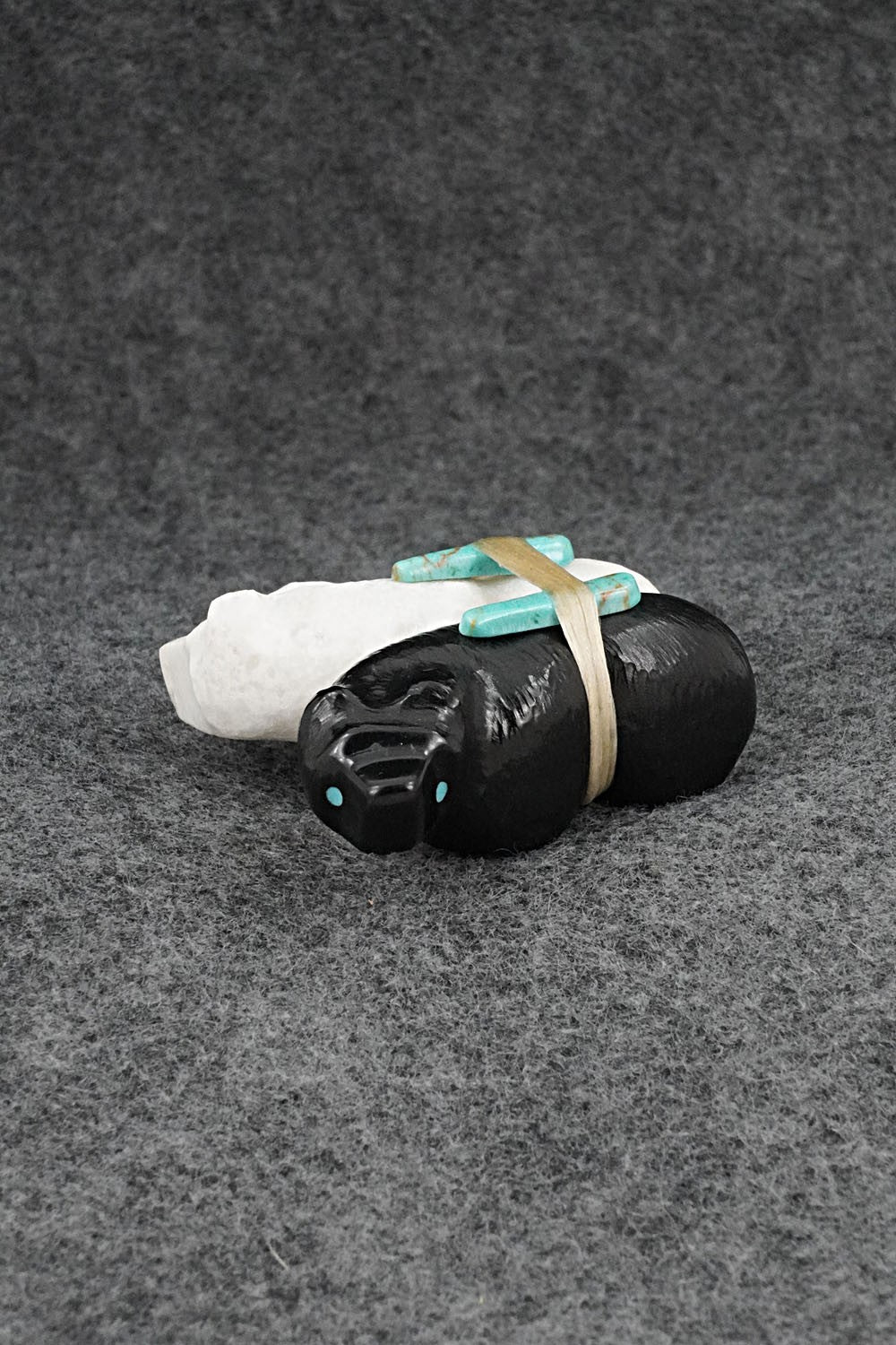 Bear Zuni Fetish Carving - Herbert Halate