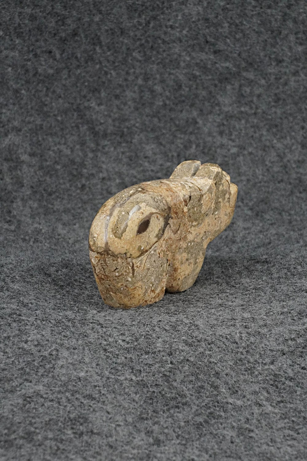 Bear Zuni Fetish Carving - Bernard Laiwakete