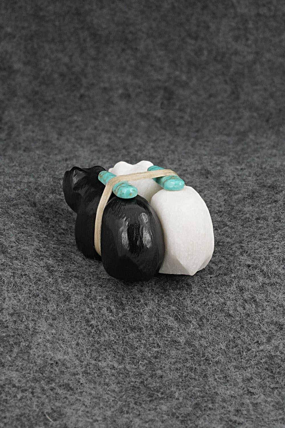 Bear Zuni Fetish Carving - Herbert Halate