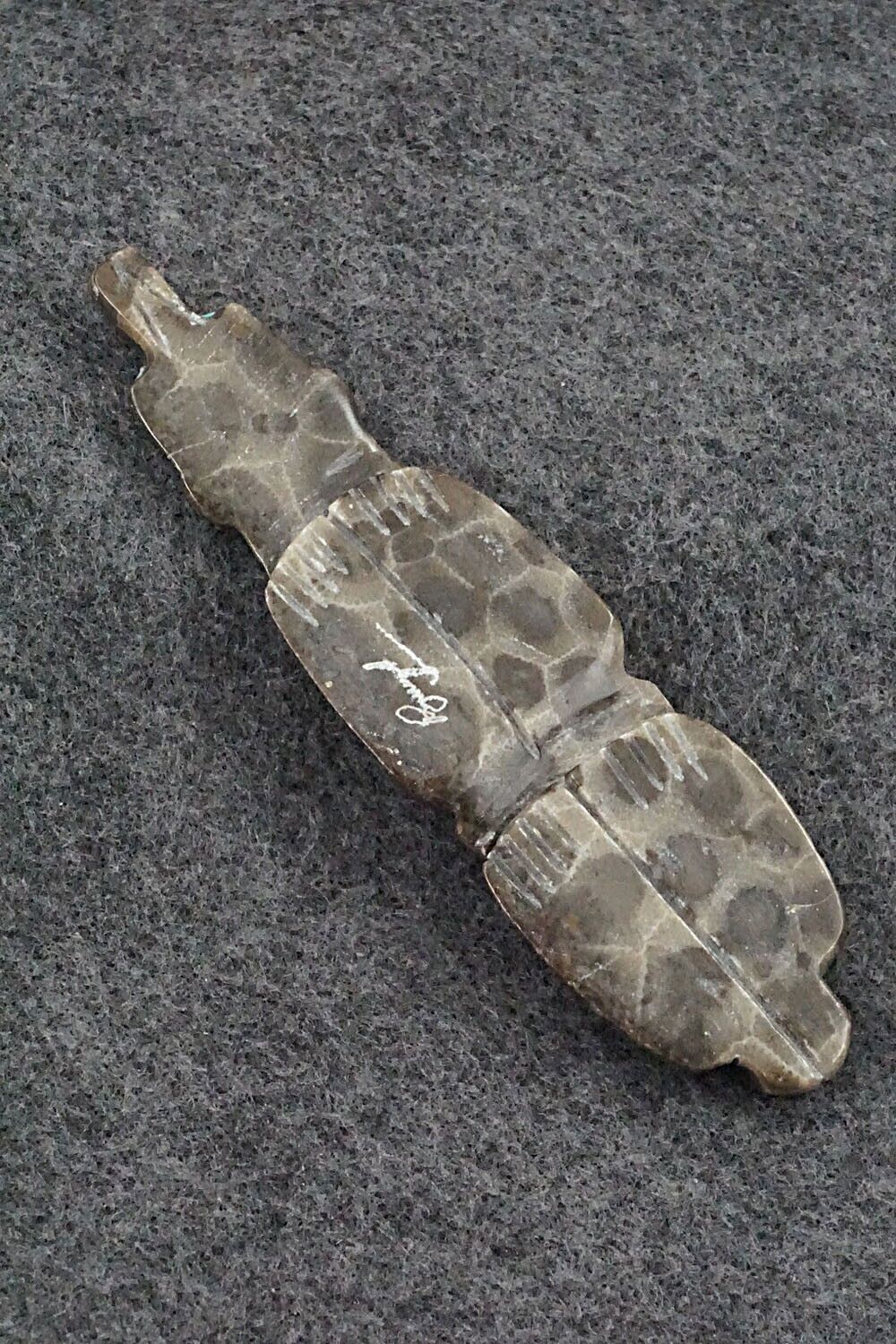 Badger Zuni Fetish Carving - Reynold Lunasee