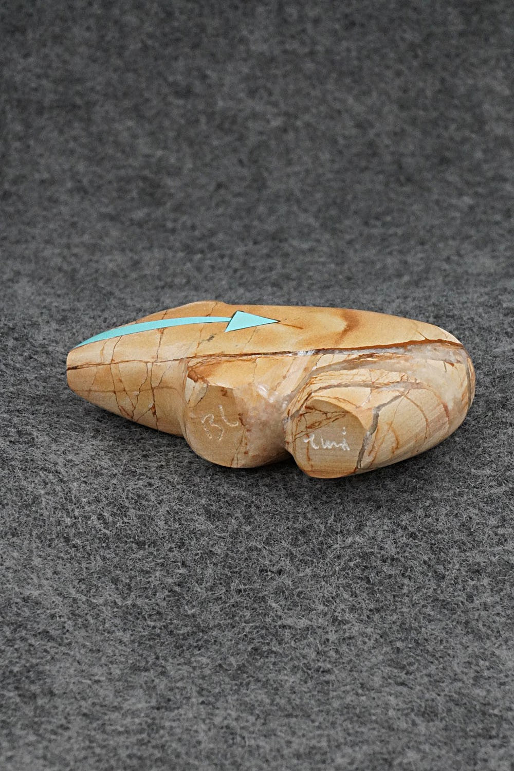 Bear Zuni Fetish Carving - Bernard Laiwakete