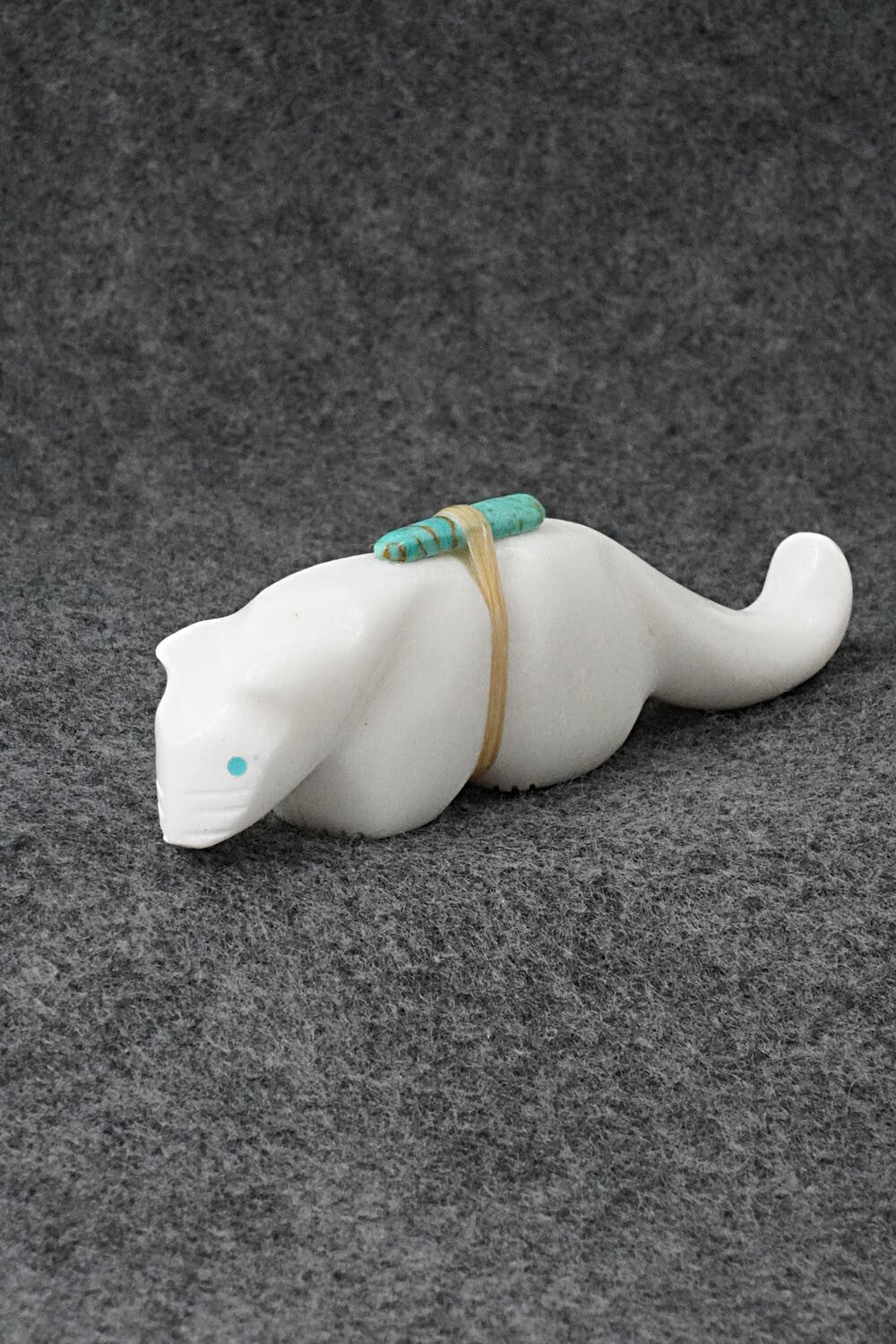 Mountain Lion Zuni Fetish Carving - Herbert Halate