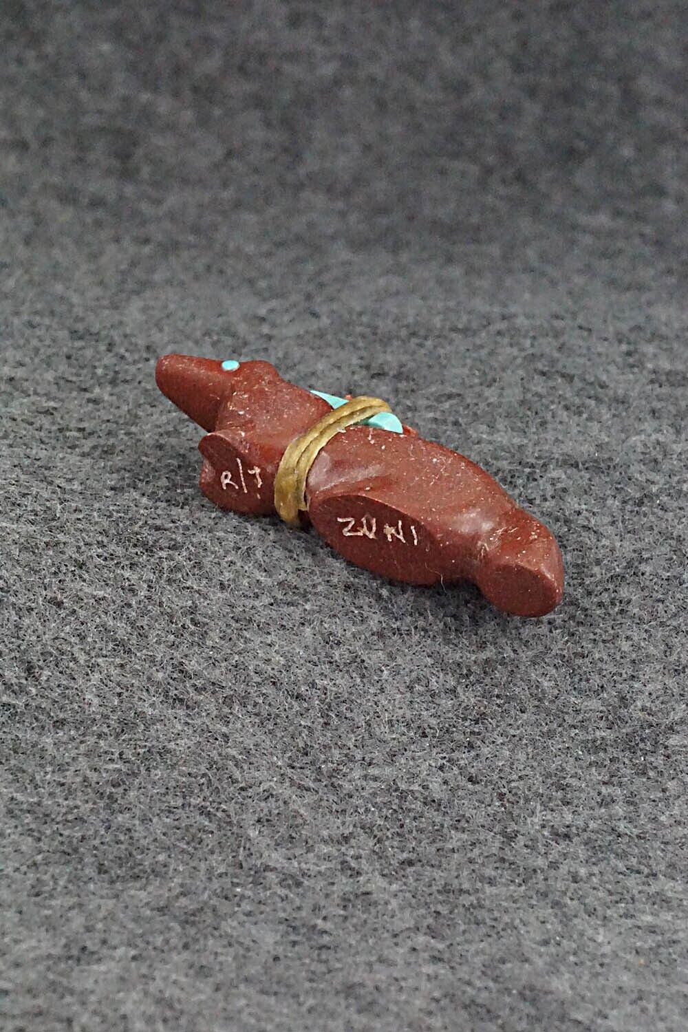 Wolf Zuni Fetish Carving - Roderick Tsabetsaye