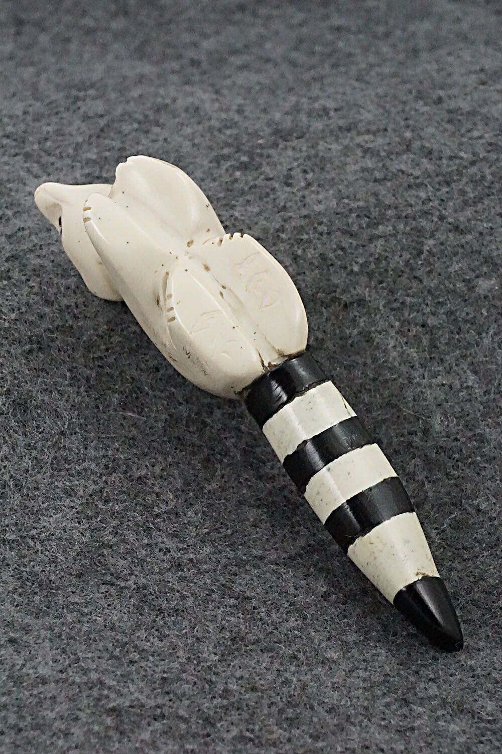Raccoon Zuni Fetish Carving - Justin Red Elk