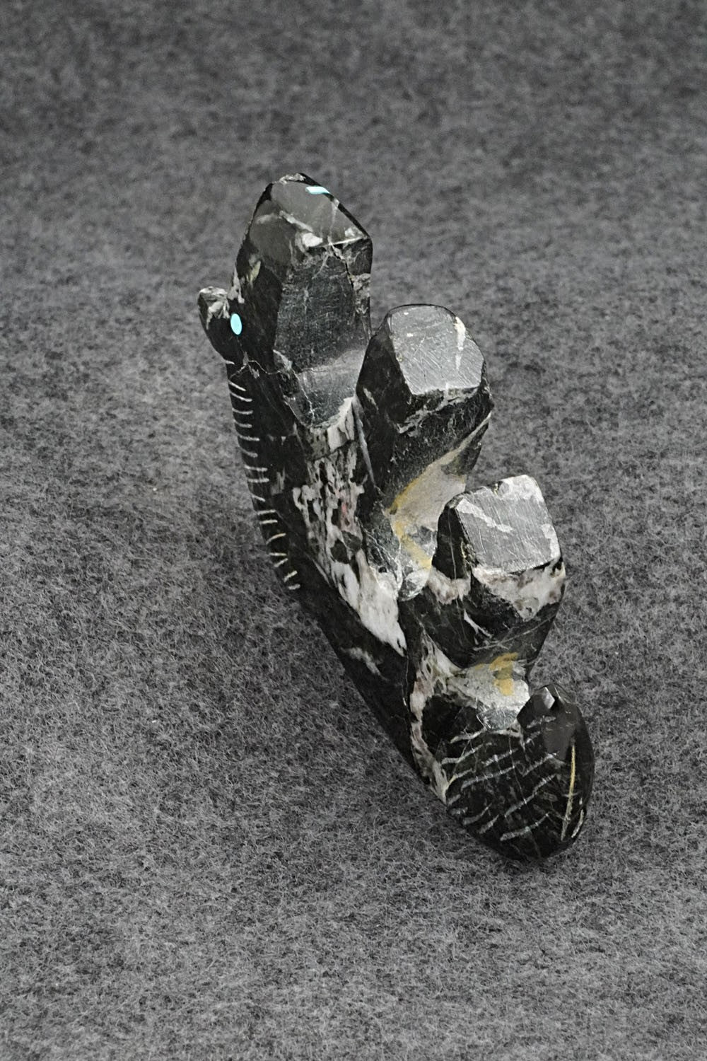 Horse Zuni Fetish Carving - Kenric Laiwakete