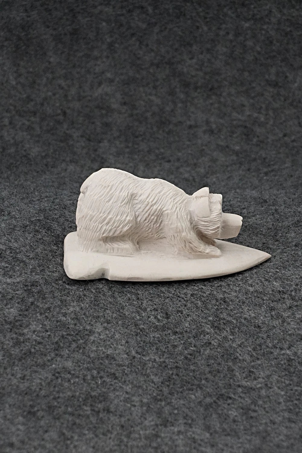 Bear Zuni Fetish Carving - Patrick Lincoln