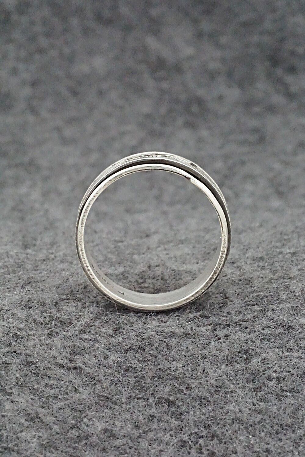 Sterling Silver Spinner Ring - Elaine Becenti - Size 11.75