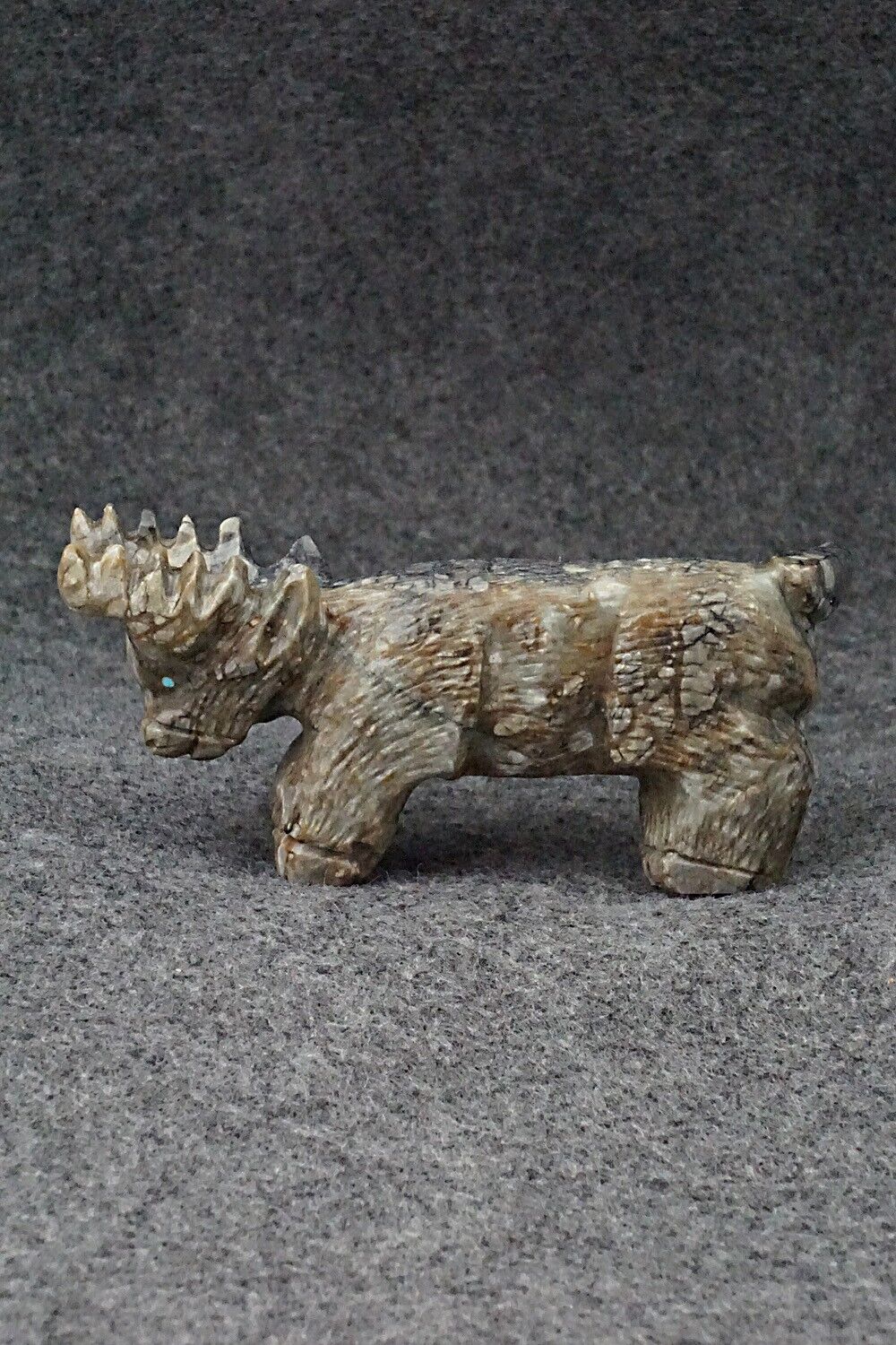 Deer Zuni Fetish Carving - Tony Mackel