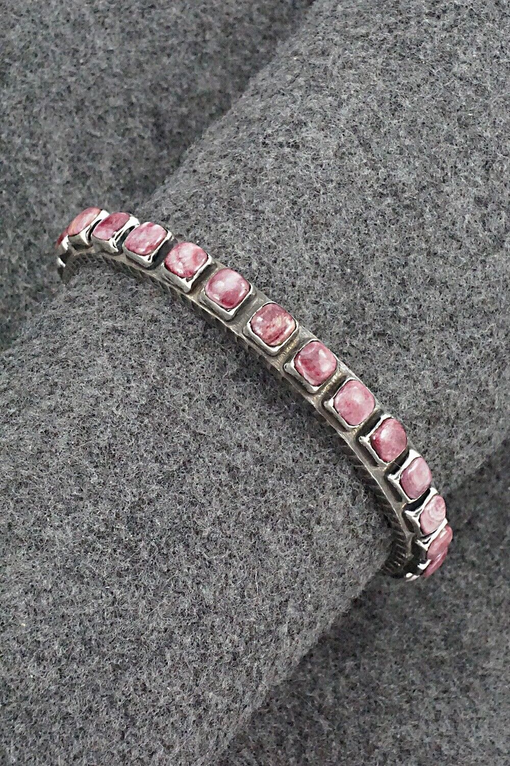 Spiny Oyster & Sterling Silver Bracelet - Ernest Rangel