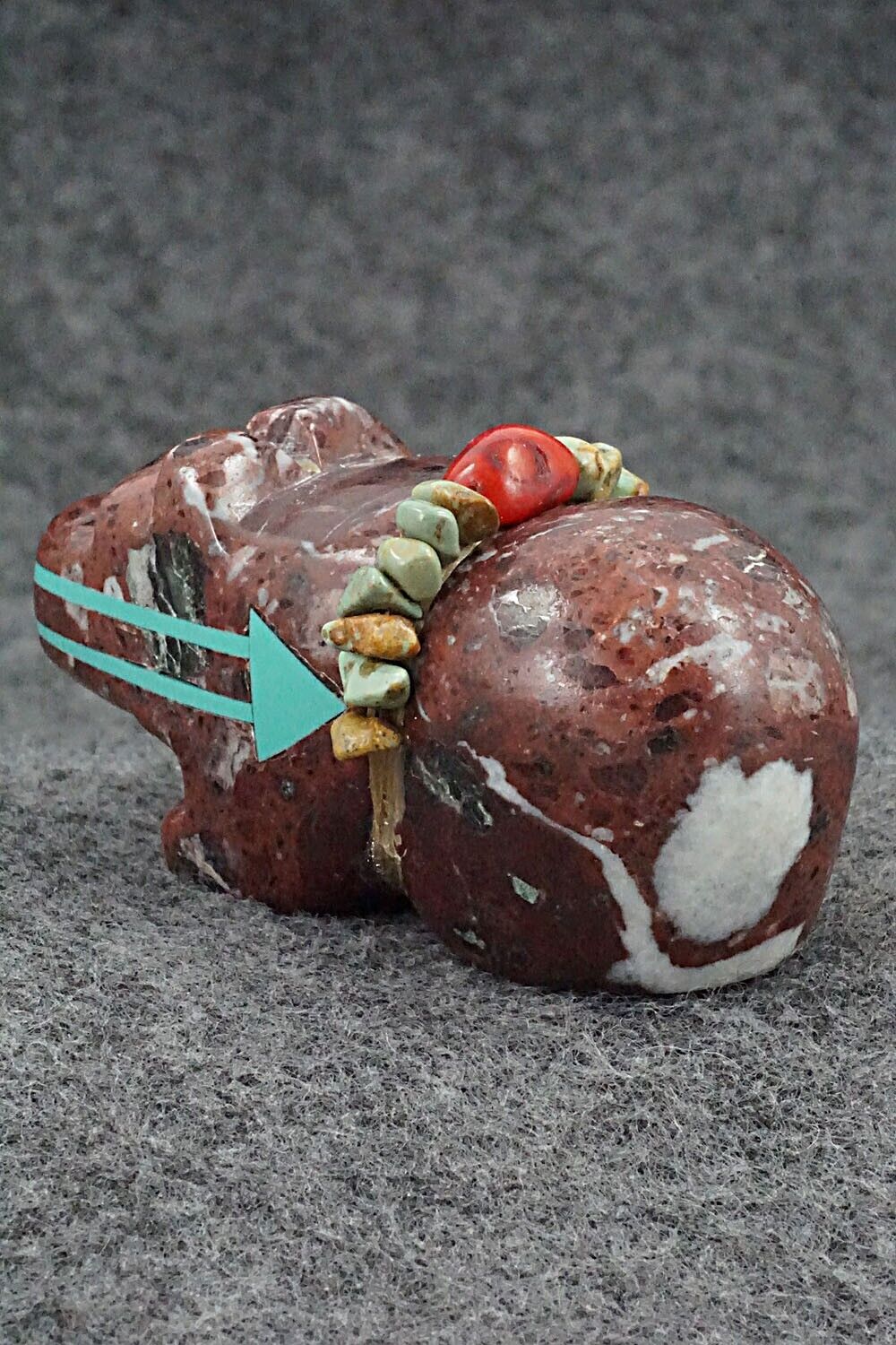Bear Zuni Fetish Carving - Bernard Laiwakete