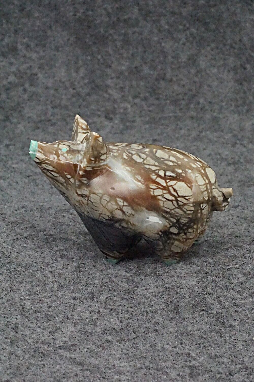 Pig Zuni Fetish Carving - Enrike Leekya