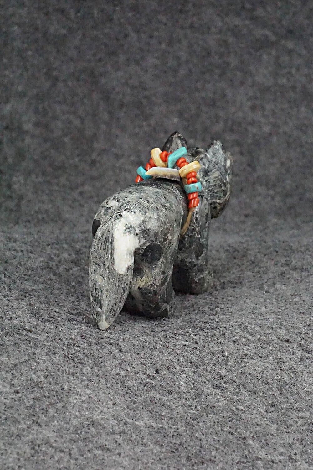 Wolf Zuni Fetish Carving - Douglas Martza
