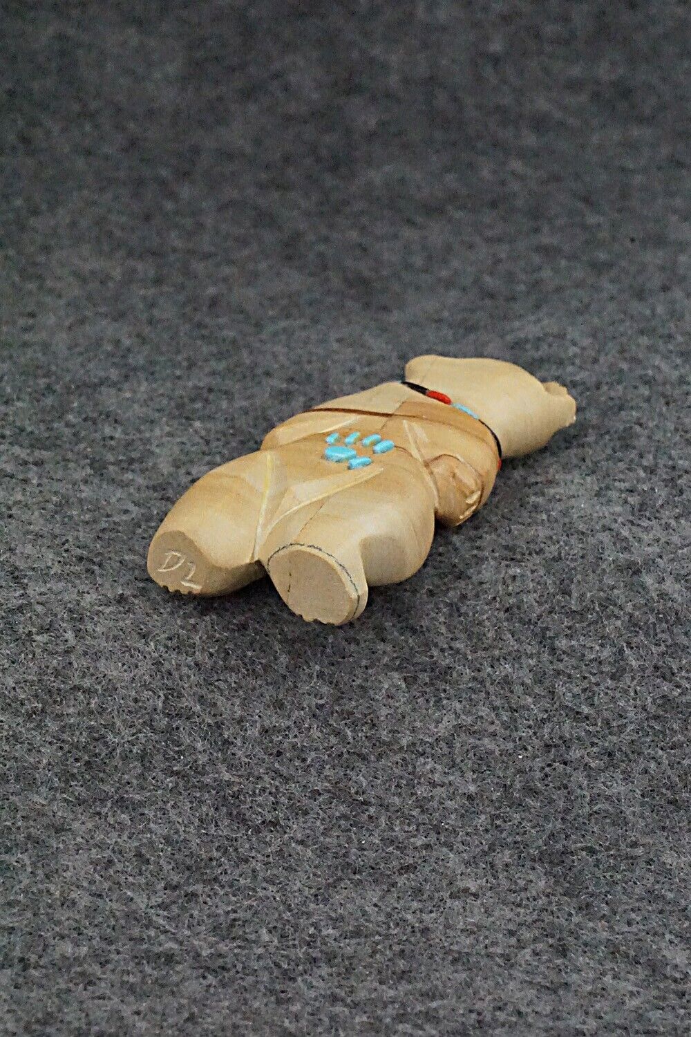 Bear Zuni Fetish Carving - Danette Laate