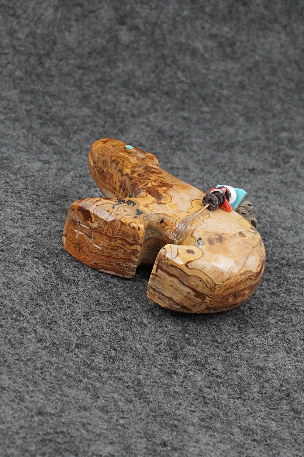 Bear Zuni Fetish Carving - Fernando Laiwakete