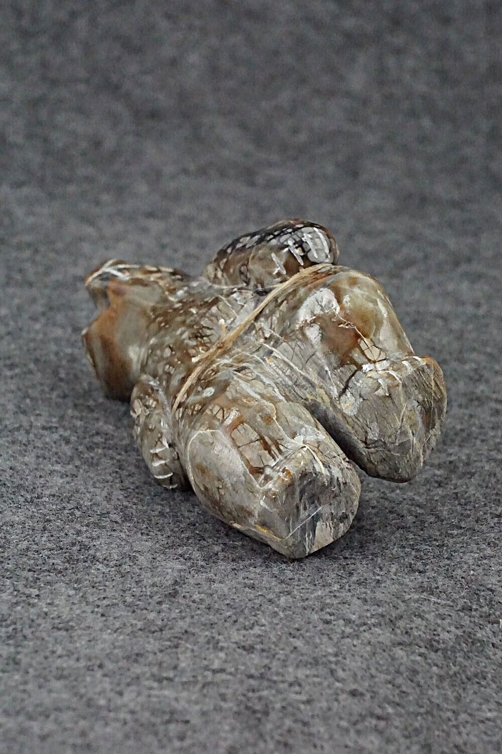 Bear Zuni Fetish Carving - Ariane Quam
