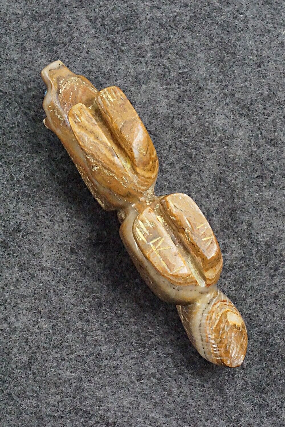 Wolf Zuni Fetish Carving - Rosella Soseeah