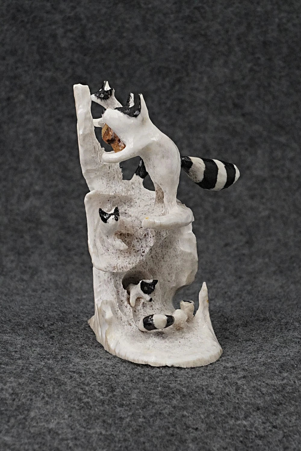 Racoons Zuni Fetish Carving - Ruben Najera