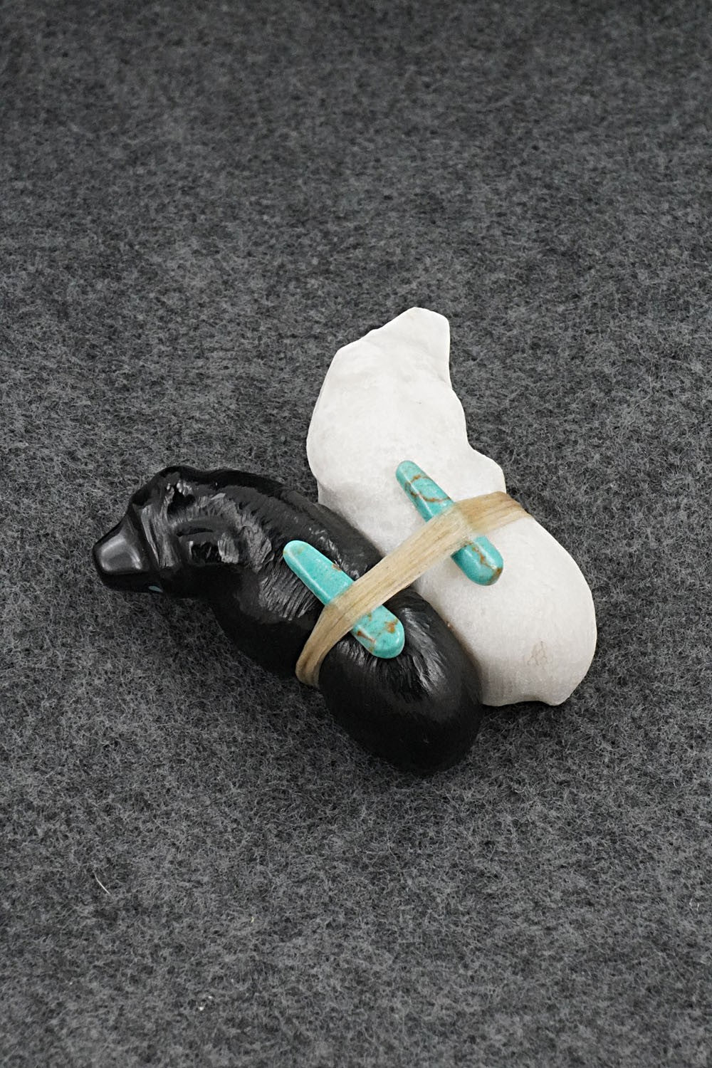 Bear Zuni Fetish Carving - Herbert Halate