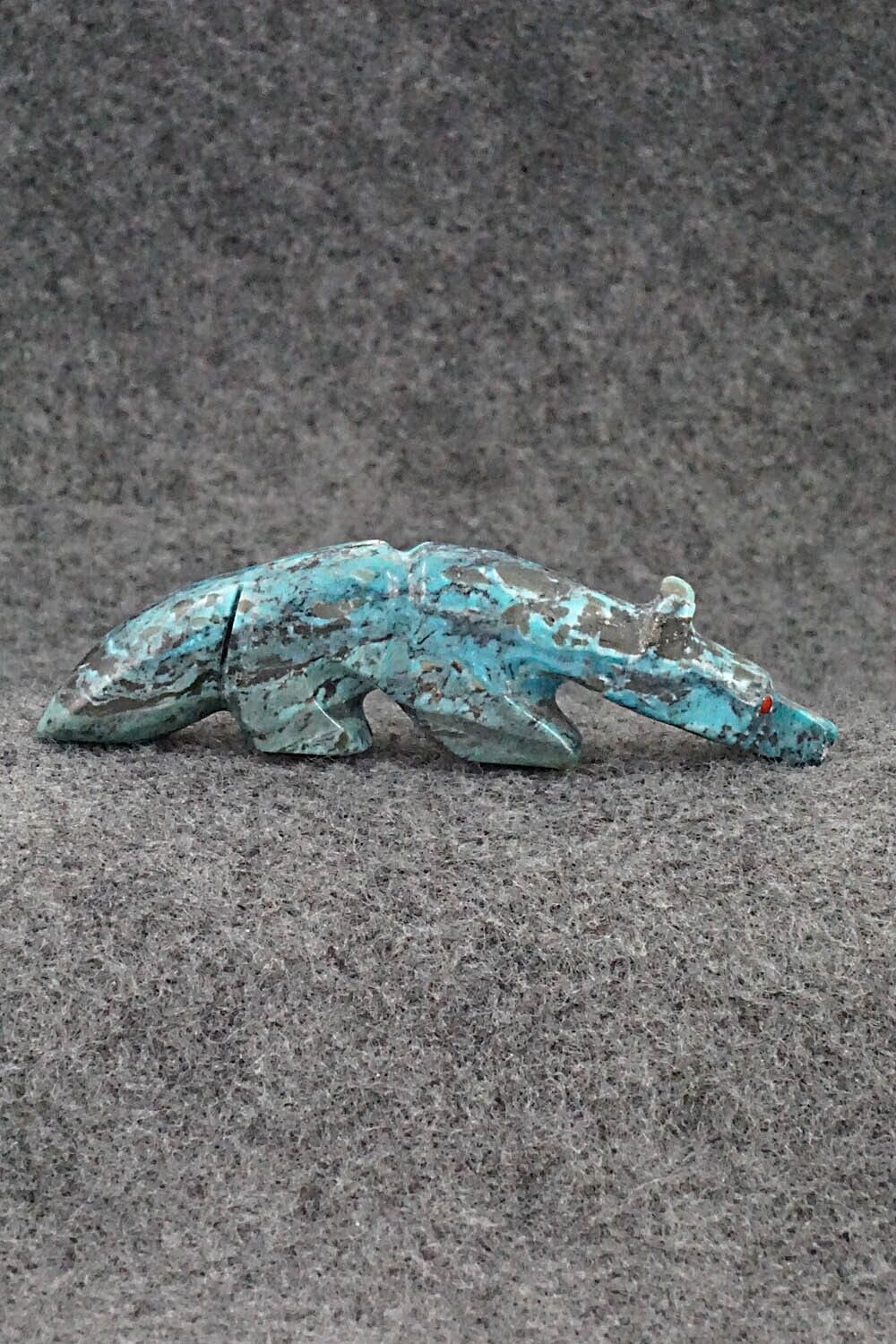 Wolf Zuni Fetish Carving - Reynold Lunasee