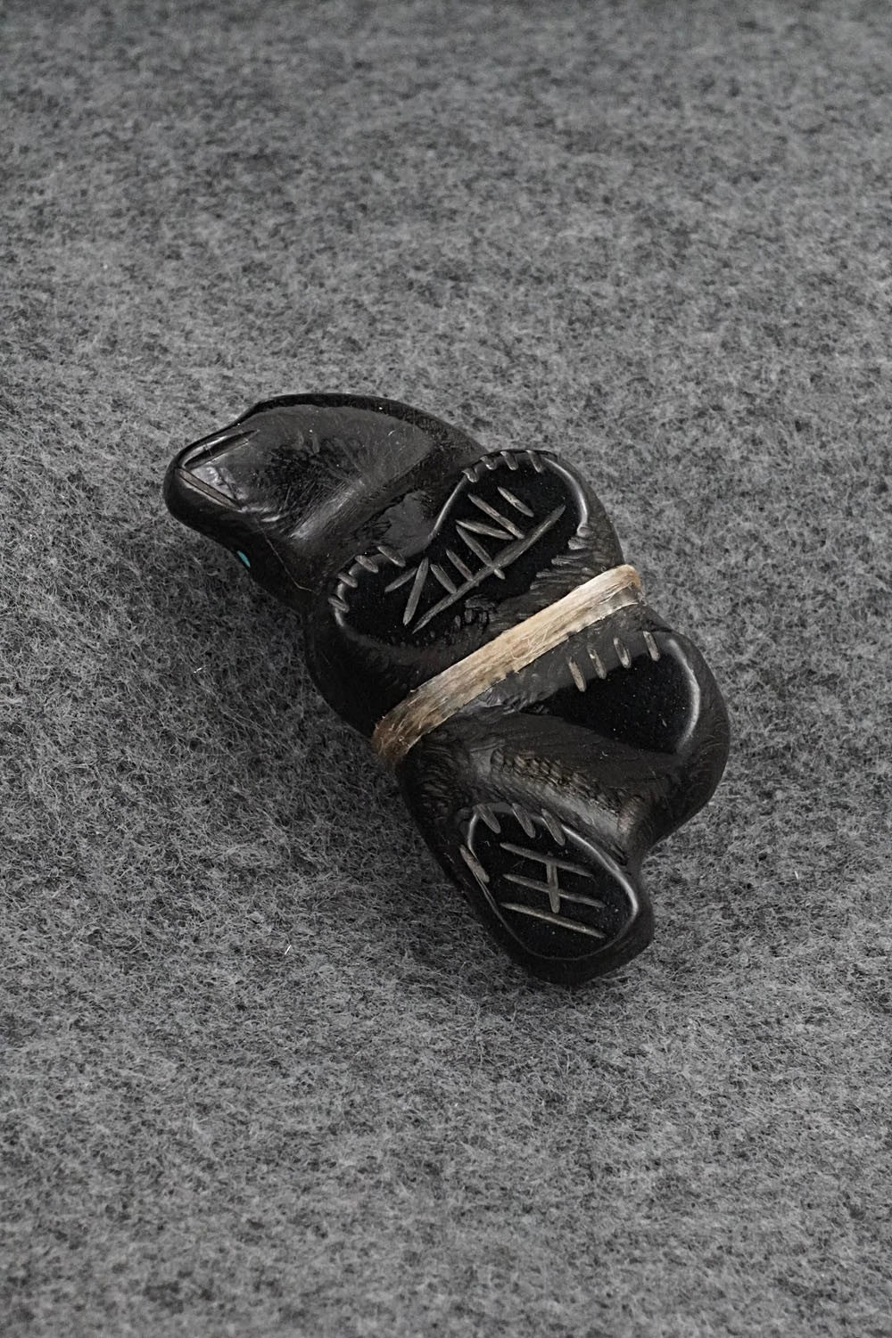 Bear Zuni Fetish Carving - Herb Halate