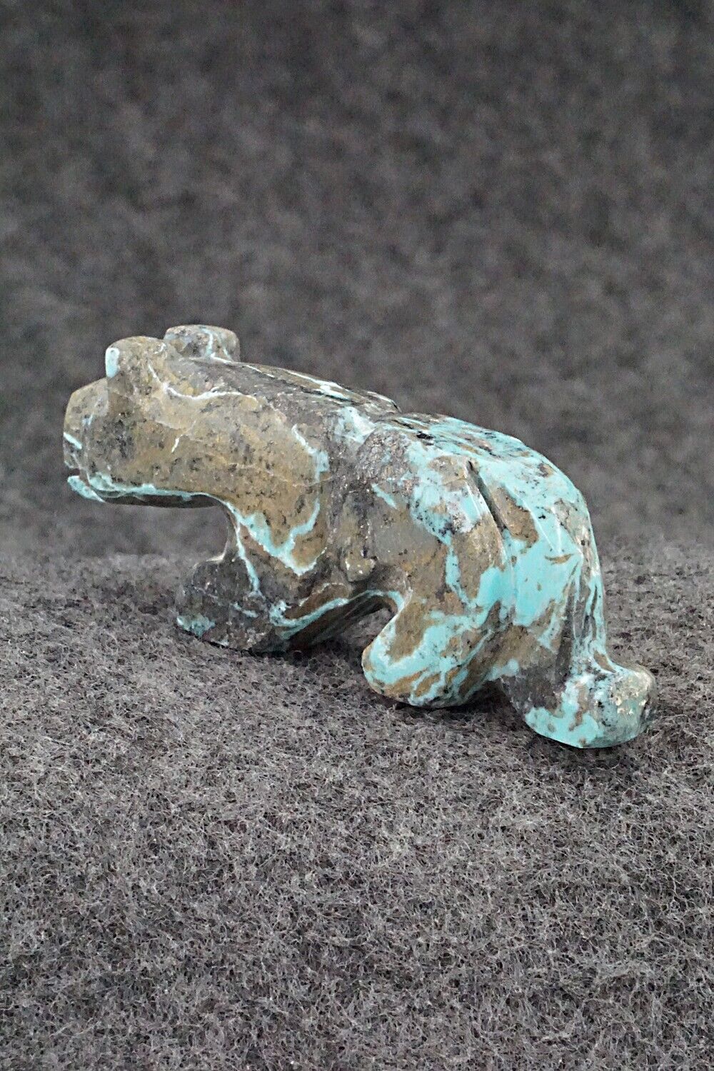 Mountain Lion Zuni Fetish Carving - Reynold Lunasee