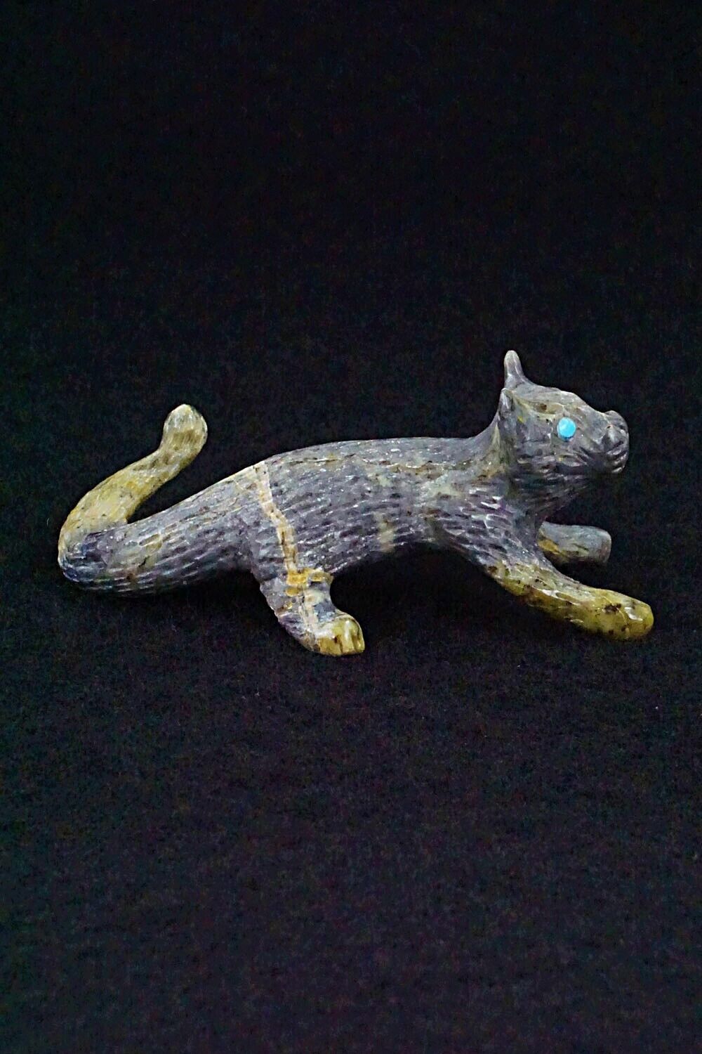 Mountain Lion Zuni Fetish Carving - Cody Cheama