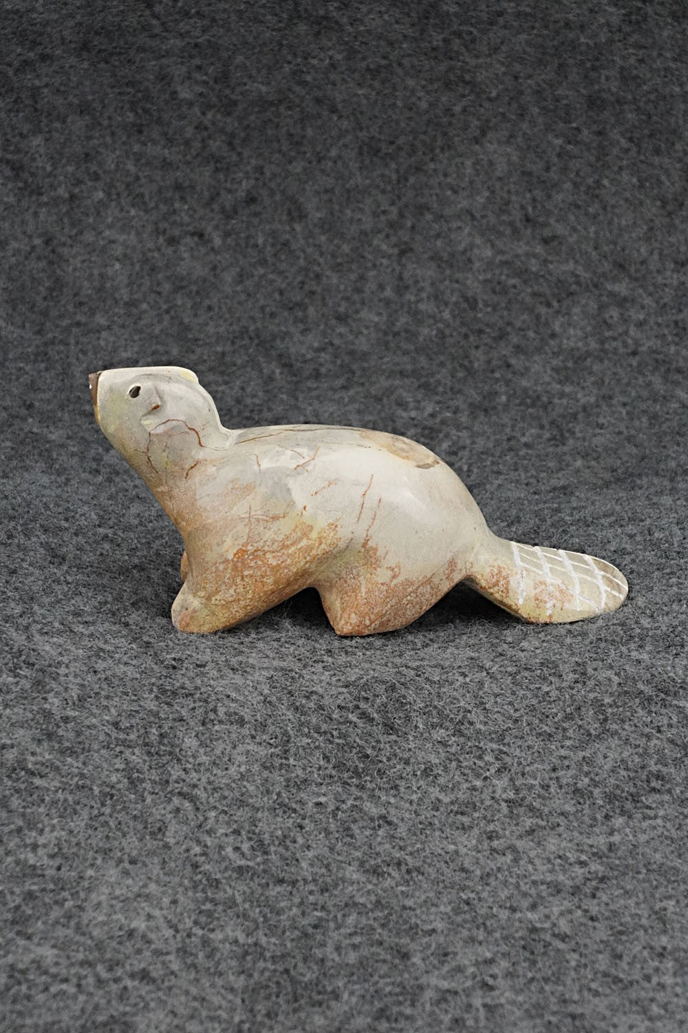 Beaver Zuni Fetish Carving - Enrike Leekya