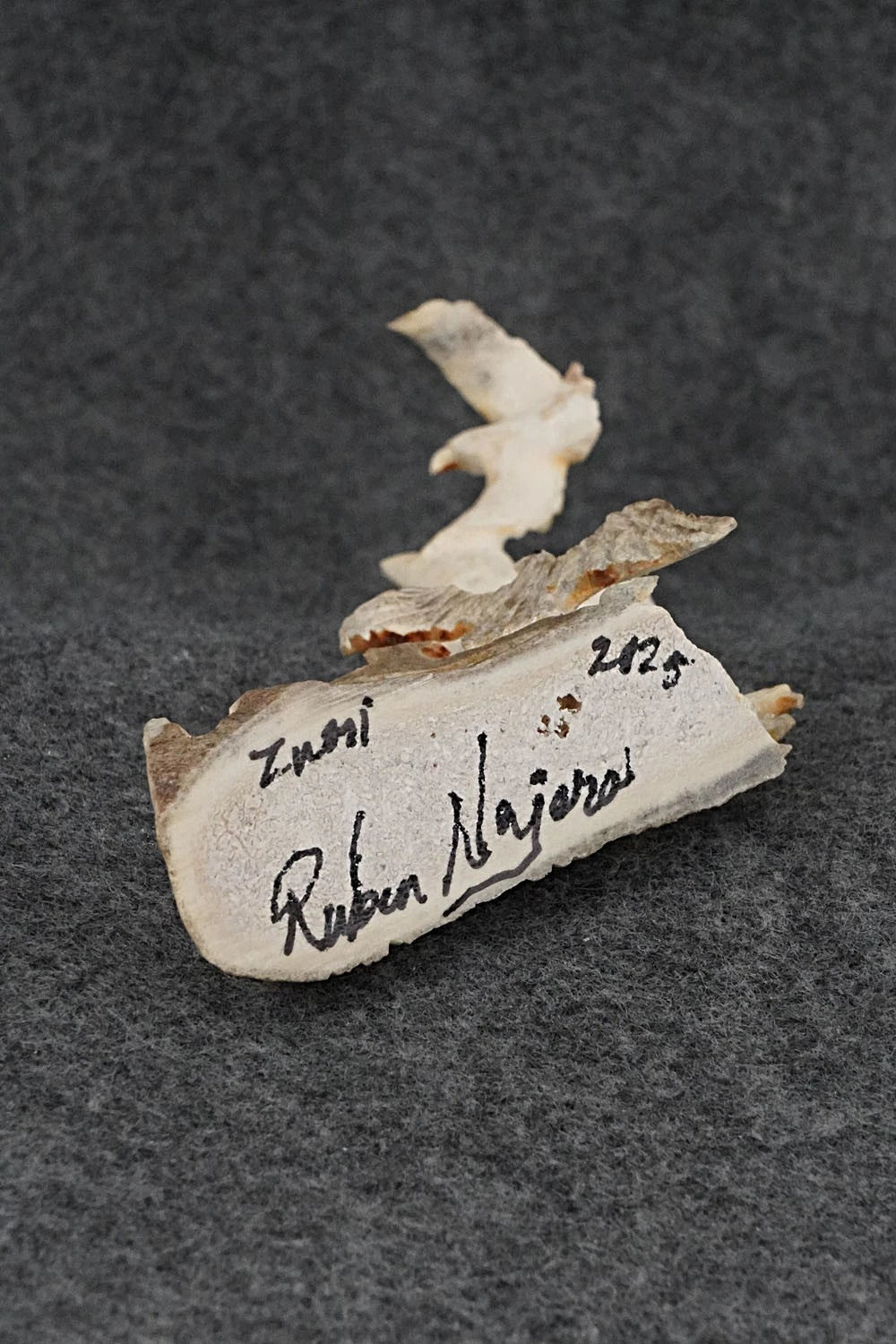 Eagles Zuni Fetish Carving - Ruben Najara