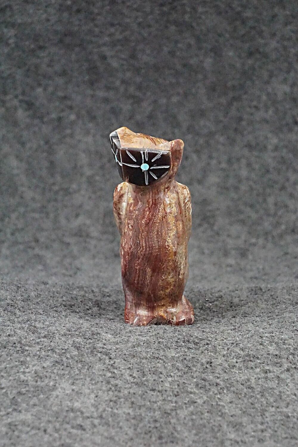 Owl Zuni Fetish Carving - Freddie Leekya
