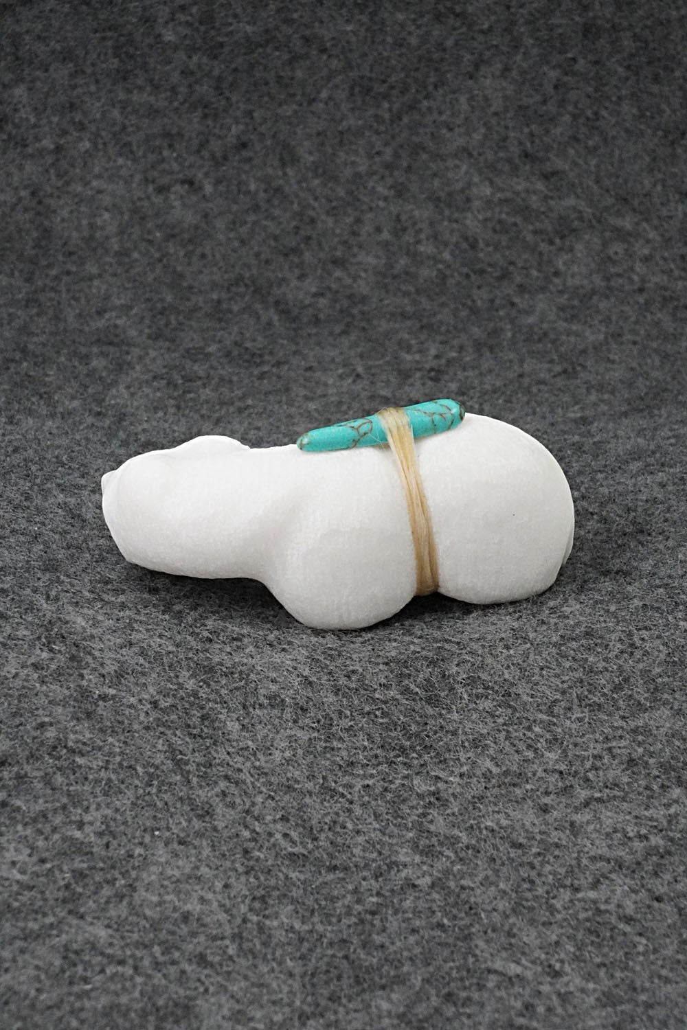 Bear Zuni Fetish Carving - Herb Halate