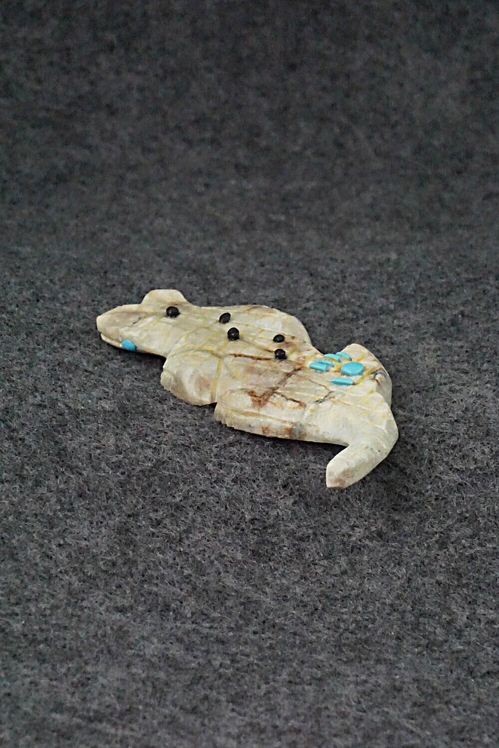 Lizard Zuni Fetish Carving - Danette Laate