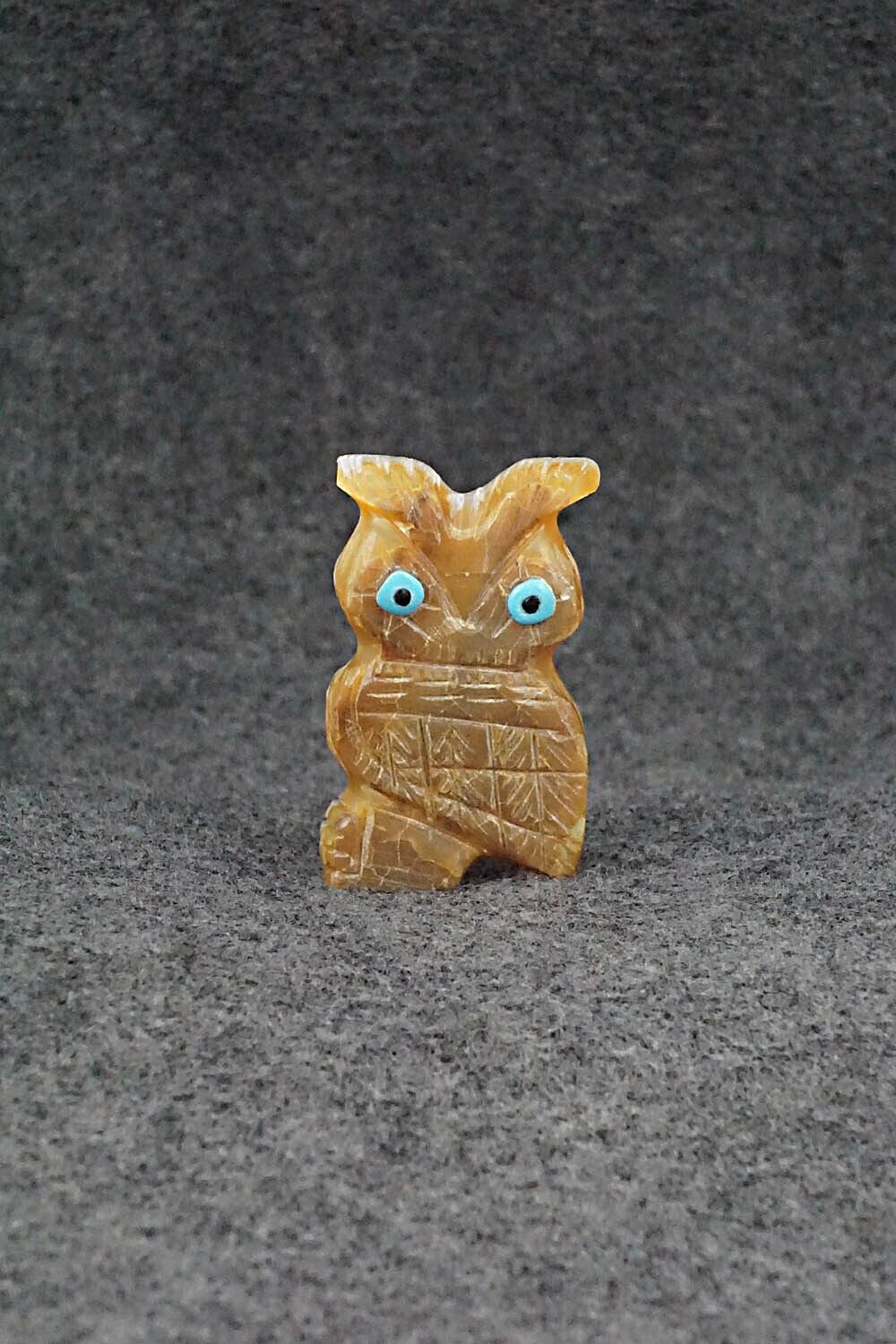Owl Zuni Fetish Carving - Danette Laate
