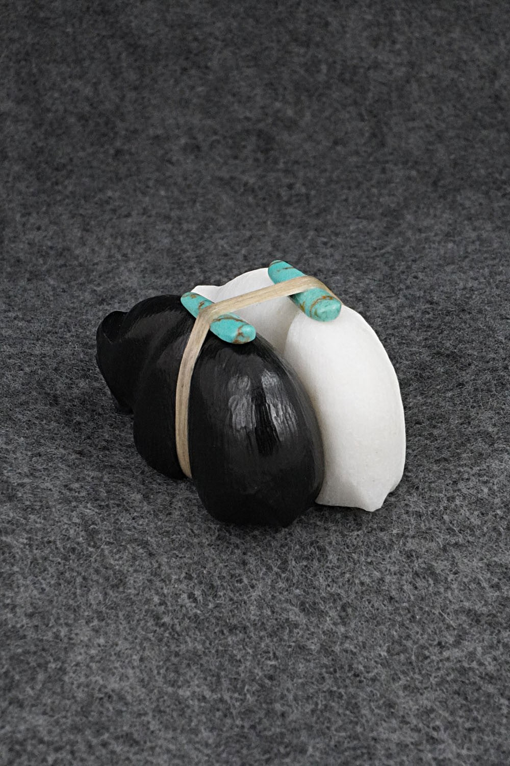 Bear Zuni Fetish Carving - Herbert Halate