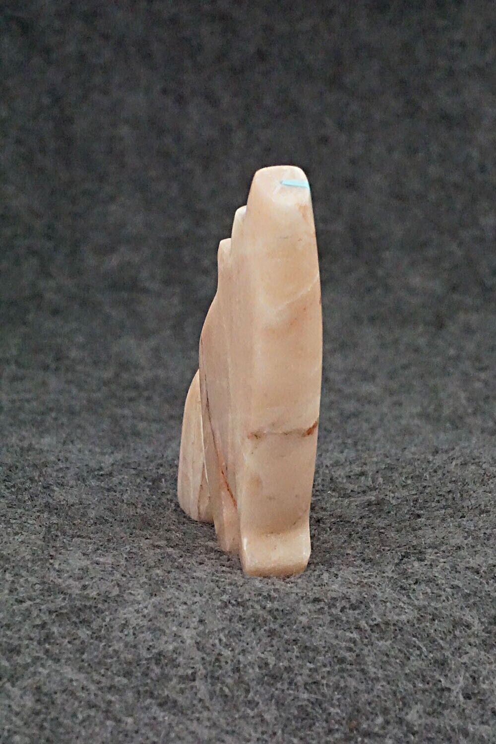 Wolf Zuni Fetish Carving - Bernard Laiwakete