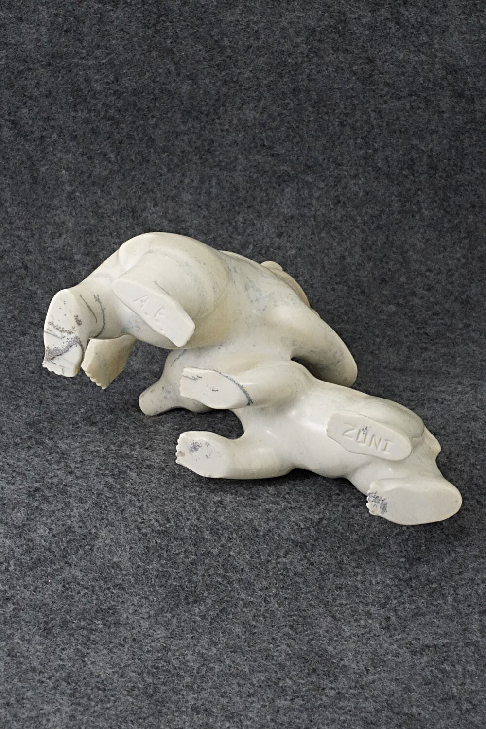 Bears Zuni Fetish Carving - Albert Eustace Sr.